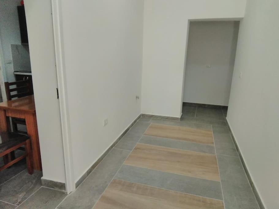 Villa Besnik, Rooms For Rent Vlorë Екстериор снимка
