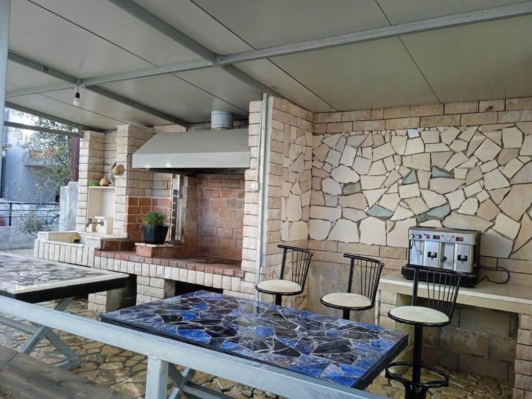 Villa Besnik, Rooms For Rent Vlorë Екстериор снимка