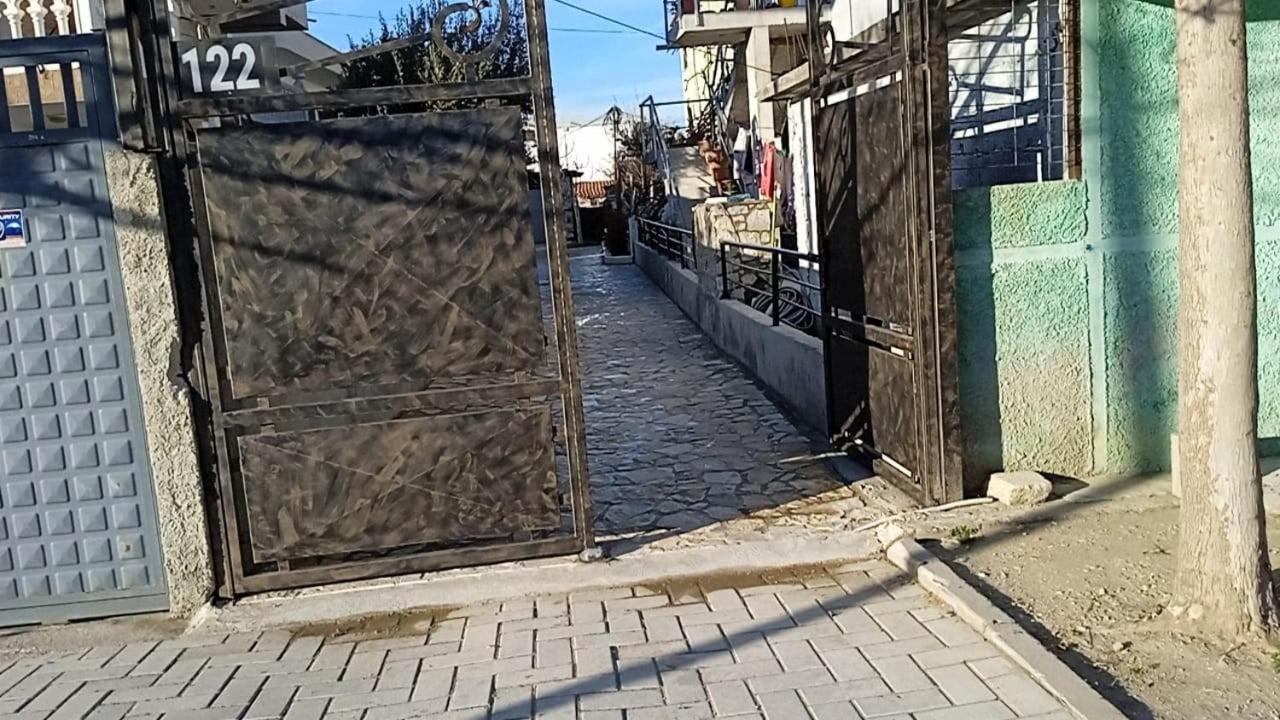 Villa Besnik, Rooms For Rent Vlorë Екстериор снимка